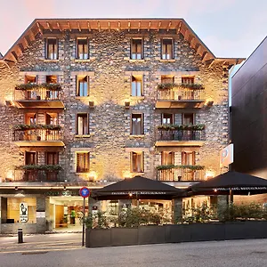 Hotell De L'isard ***